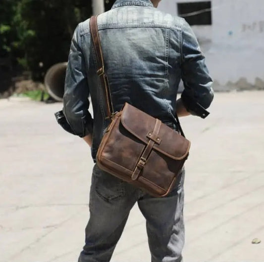 Single buckle Messenger Rustic