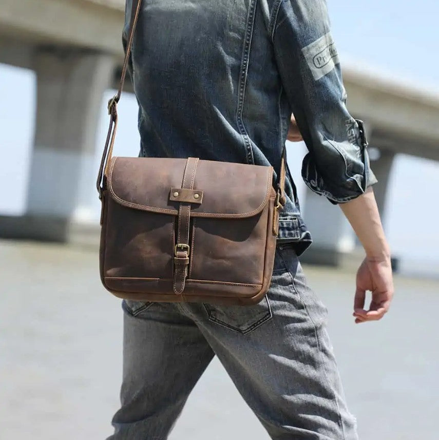 Single buckle Messenger Rustic